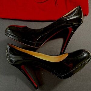 Christian Louboutin Simple Pump – Black Patent Leather (EU 39)